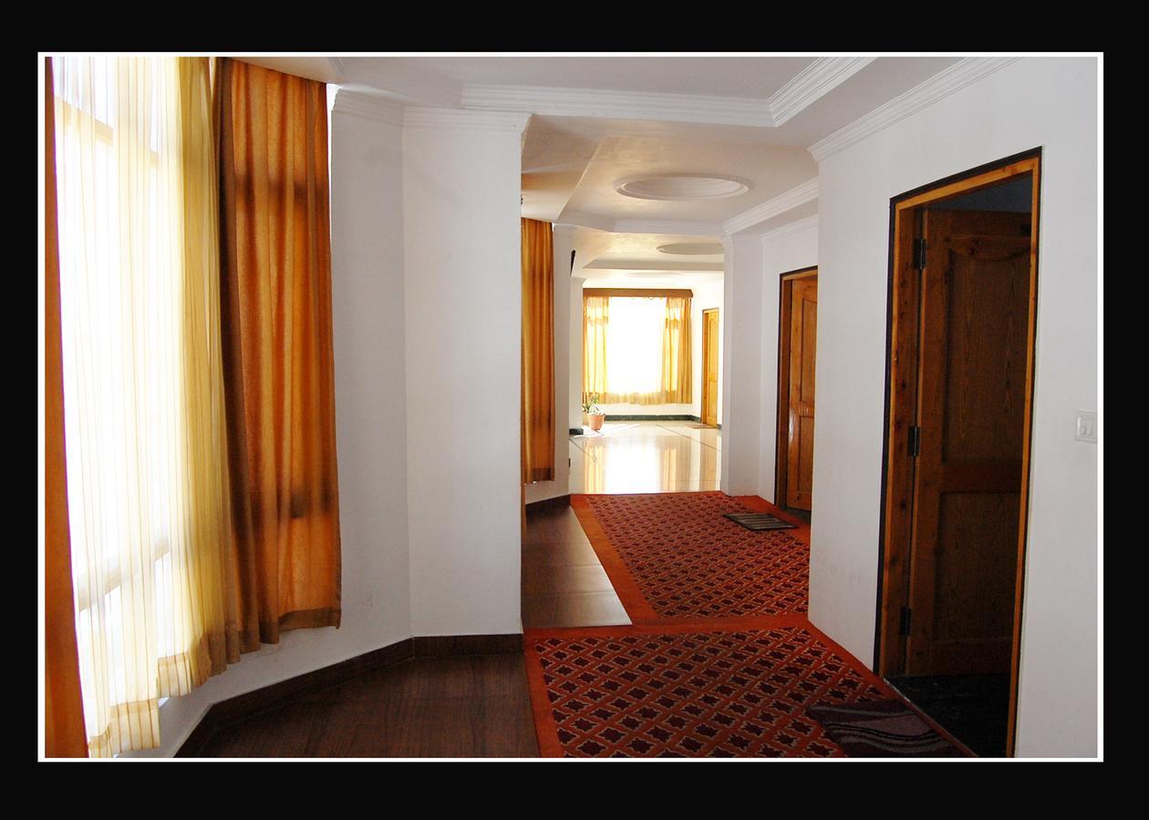 Lords Residency Hotel Manāli Eksteriør billede